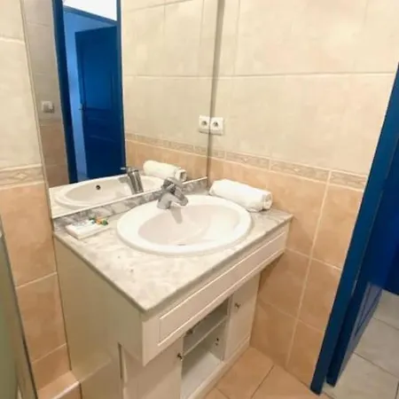 Bottero-joli Avec Terrasse 5 Mins De La Nice