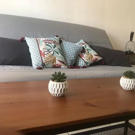 Bottero-joli Avec Terrasse 5 Mins De La *